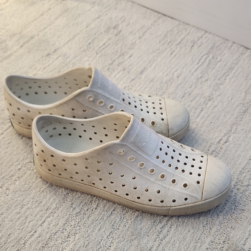 Native Shoes Kids Cream Slip-On Sneakers